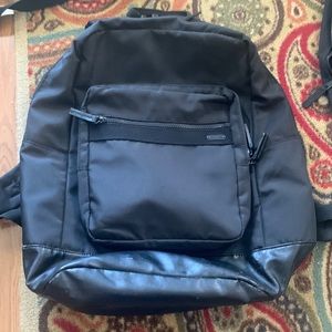 Gently used guess backpack